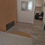 Mira 2 Apartman *